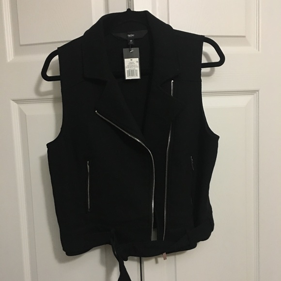Black Mossimo zipper vest with belt - Picture 5 of 5