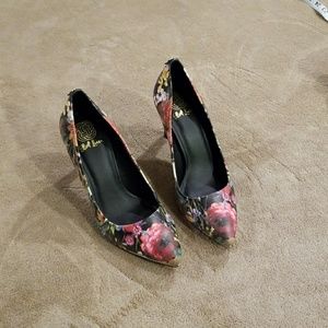 Elliott Lucca Heels