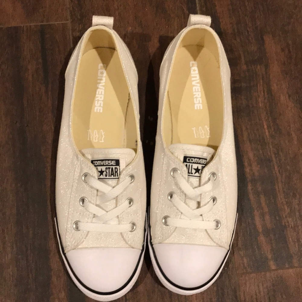 White converse