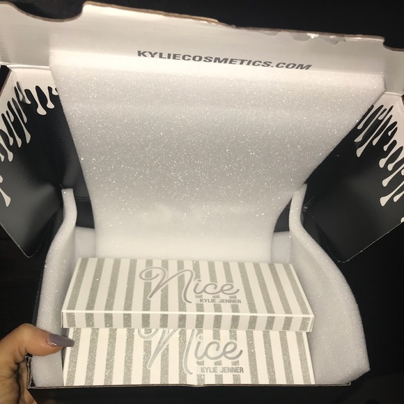 Kylie Cosmetics NICE PALETTE *SOLD* - Picture 4 of 4