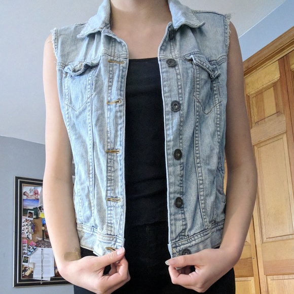 Denim jacket - Picture 1 of 3