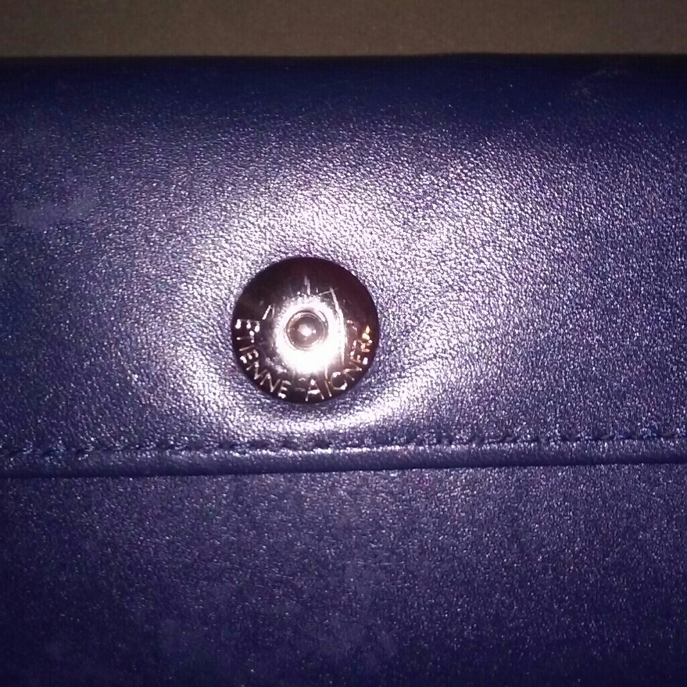 BNWOT ❤ Rare Aigner Navy Wristlet - Picture 6 of 7