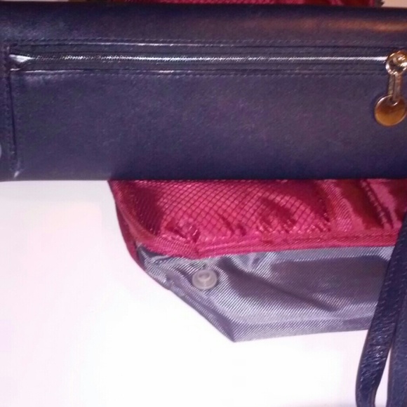 BNWOT ❤ Rare Aigner Navy Wristlet - Picture 7 of 7