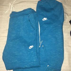 Nike sweatsuit