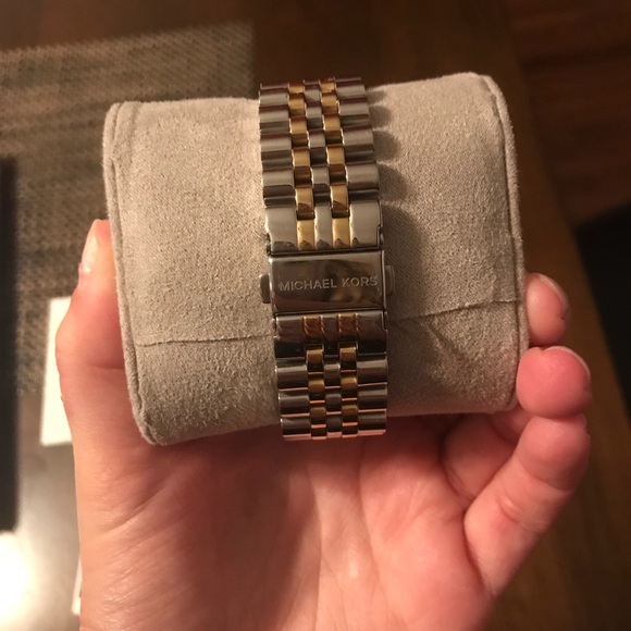 Men’s Michael Kors Watch - Picture 3 of 3