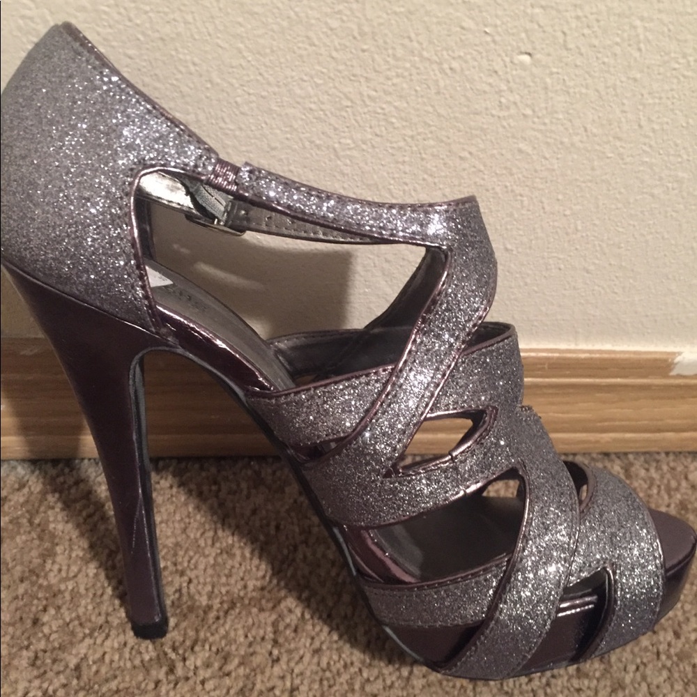 Sparkly dark silver heels size 8