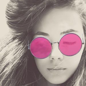 Meet your Posher, Lexy