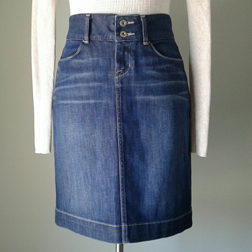 Banana Republic denim skirt