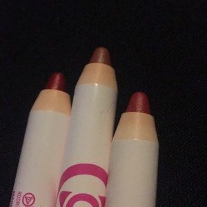 Lip crayons
