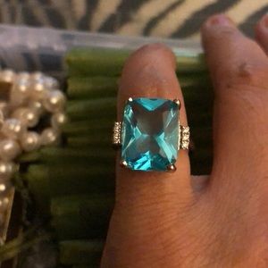 Gorgeous blue square ring