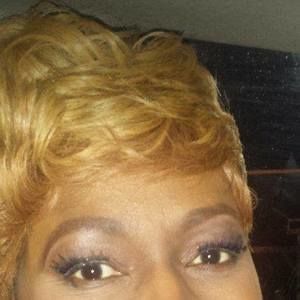 Meet your Posher, Cynthia