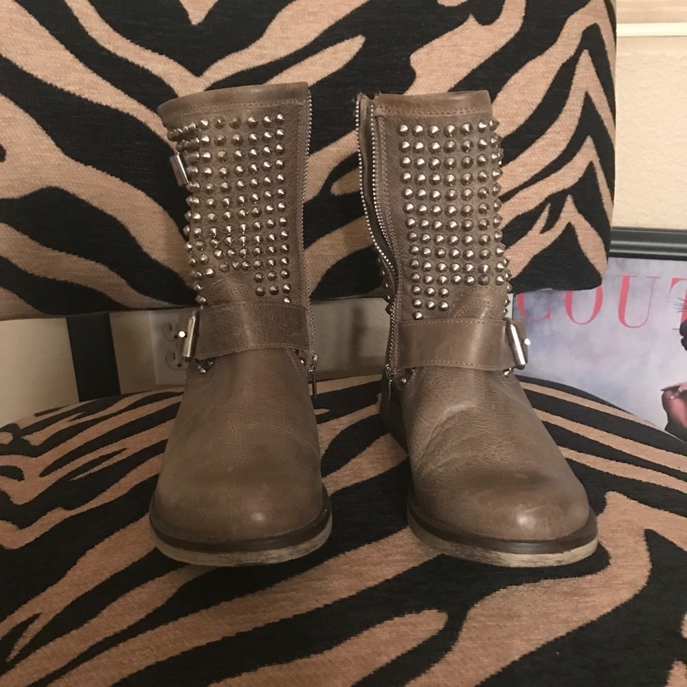 Steve Madden boots
