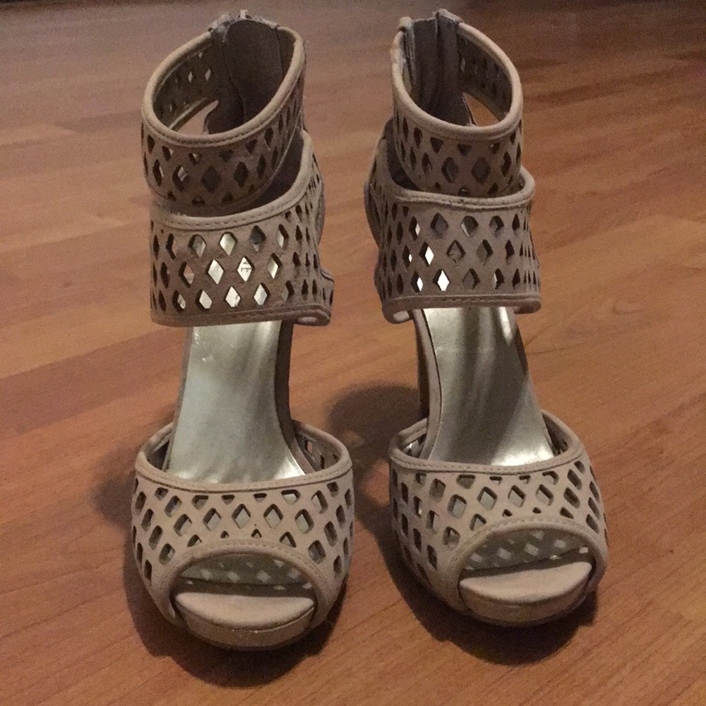 Nude heels