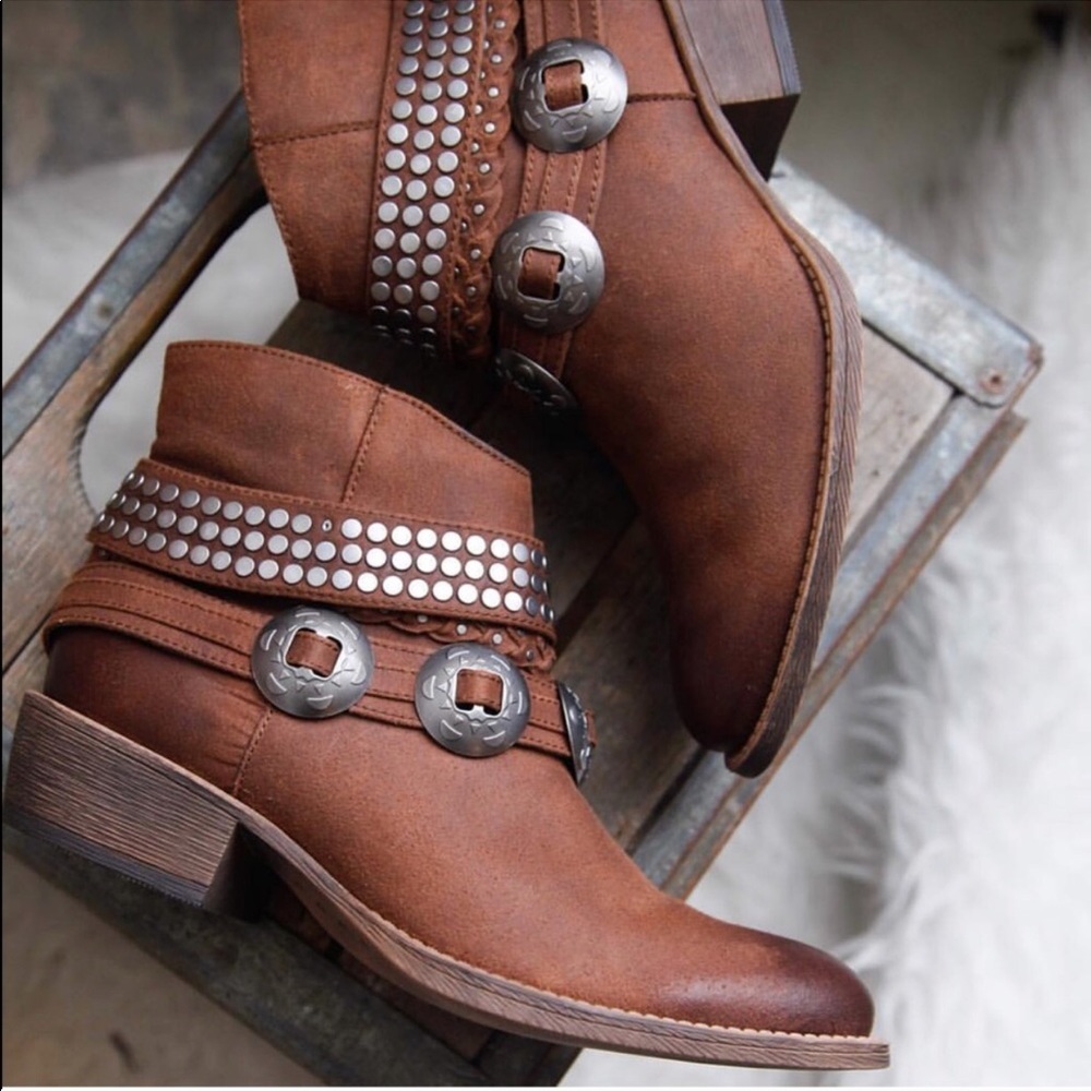 NIB Harness Western Distressed Canvas Booties - Picture 6 of 8