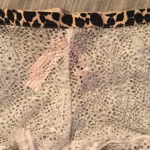 Set of 2 Victoria's Secret lace thong & minishorty - Picture 5 of 8