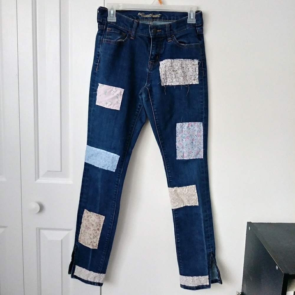 Hand sewn pastel vintage floral patch jeans size 4