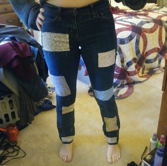 Hand sewn pastel vintage floral patch jeans size 4 - Picture 6 of 8