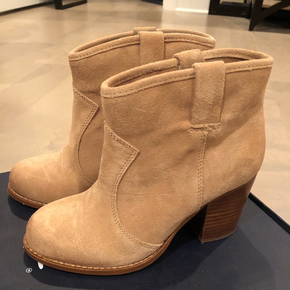 Splendid Lakota Booties size 6