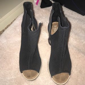 Toms black booties