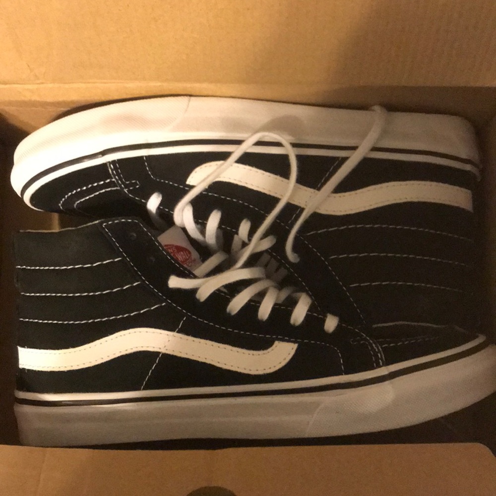 High top black vans