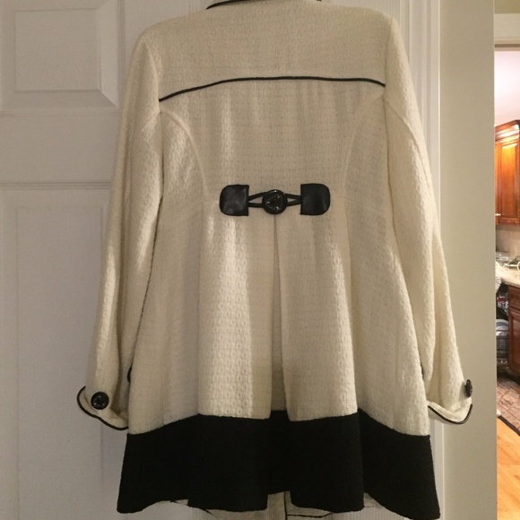 Classic White Pea-Coat - Picture 3 of 4