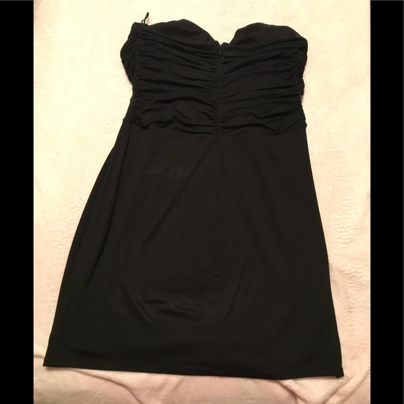 Little black dress - Picture 3 of 3