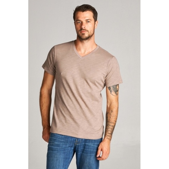 Bundle of Men's Basic V-Neck Shirts - Picture 4 of 7