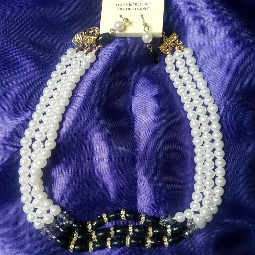 3/20 Pearl Necklace & Earrings