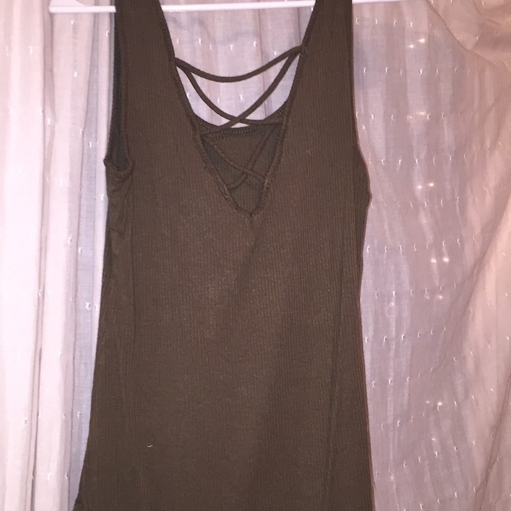 Cute criss cross army green tank
