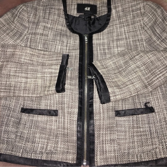 EUC H&M Cropped Tweed Jacket - Picture 3 of 4