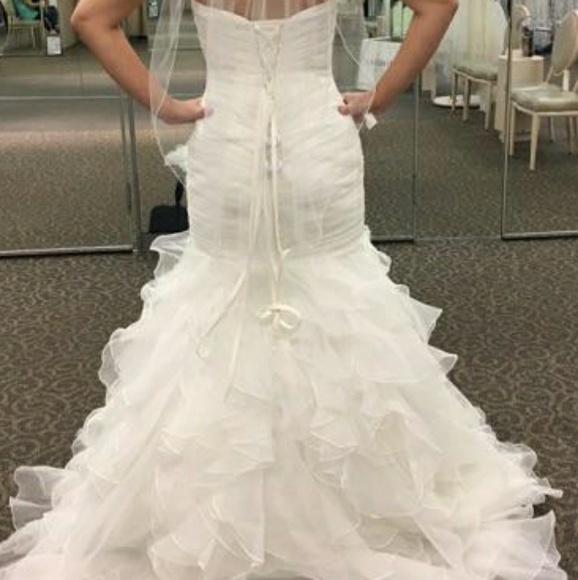 DAVIDS BRIDAL-Organza Mermaid Ruffled Wedding Gown