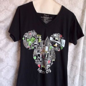 Disney Store “New York City” tee M