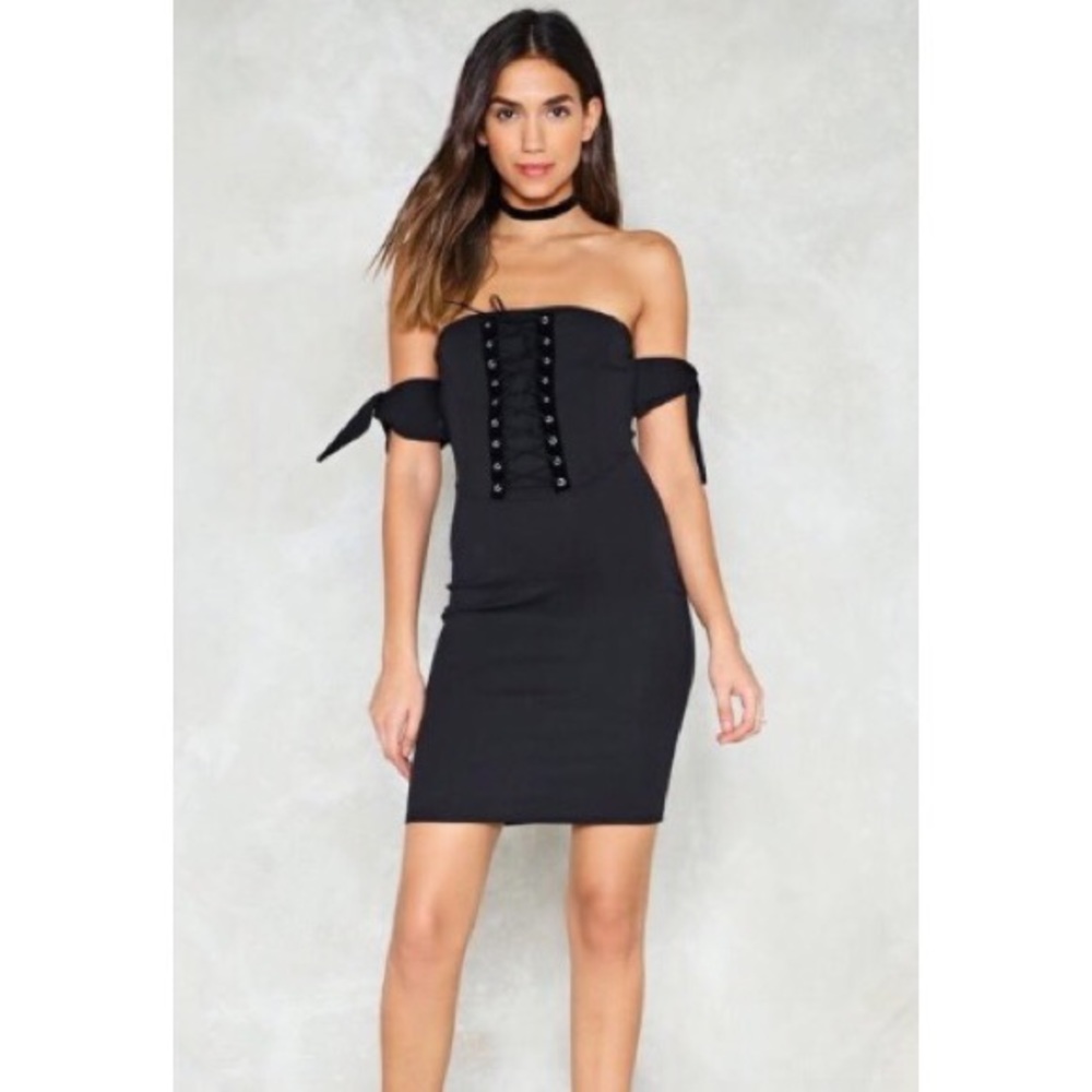 Sexy Lace-Up Black Off the Shoulder Dress - Picture 2 of 5