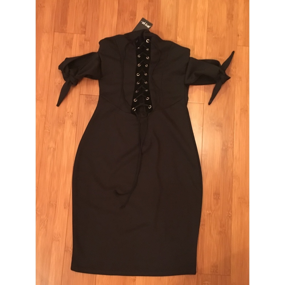 Sexy Lace-Up Black Off the Shoulder Dress - Picture 4 of 5