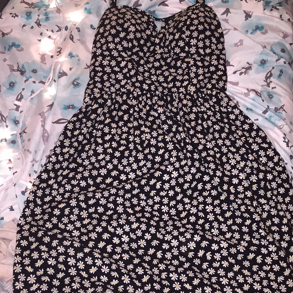Black daisy dress