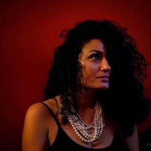 Meet your Posher, Noelia