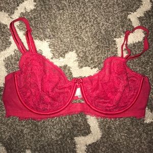 Victoria's Secret lace underwire bra - 34 DD