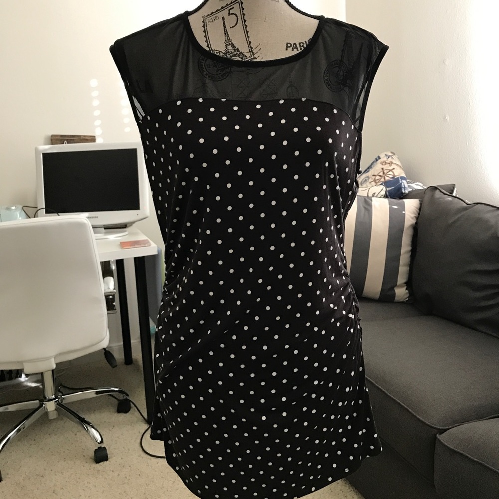 Stretch polka dot top
