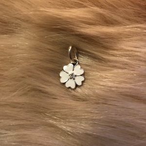 PANDORA Primrose Charm