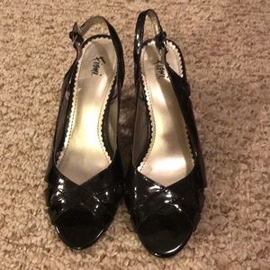Size 7 black Fioni shoes