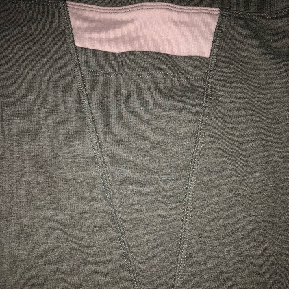 ✨PINK🐶 Grey yoga 🧘‍♀️ pants 👖 ✨ - Picture 6 of 8