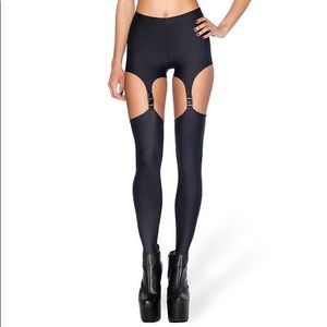 Matte black suspenders leggings