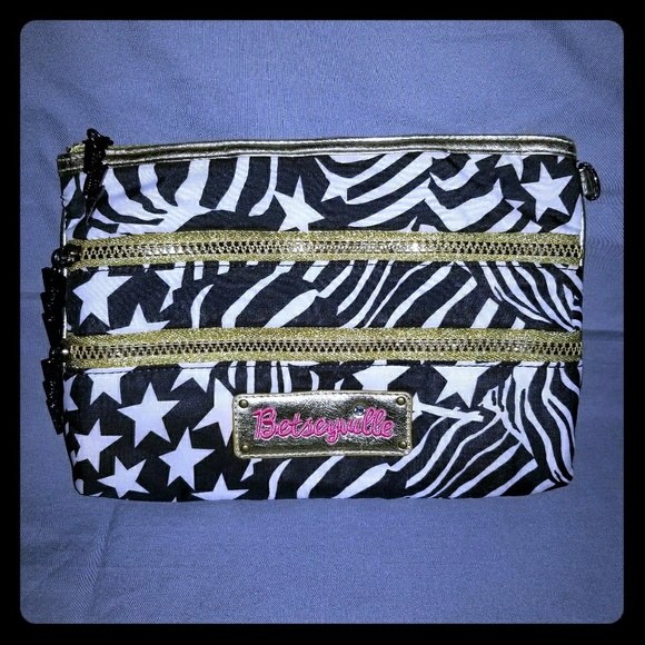 Betsey Johnson makeup bag - Picture 1 of 3
