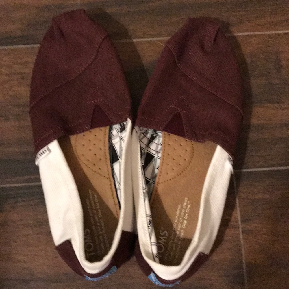 Toms