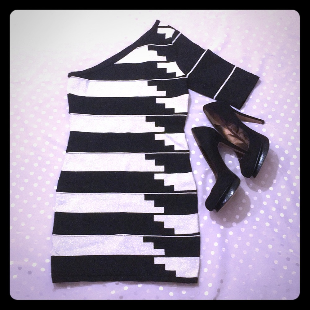🌸 Bodycon colorblock black & silver dress