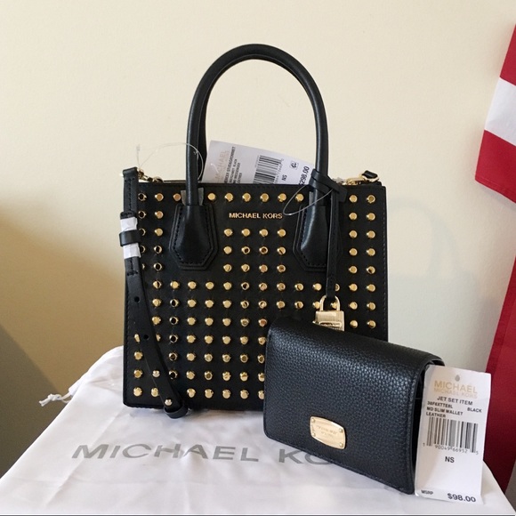 Michael Kors Handbags - 🍀Flash🍀NWT Michael Kors MercerStud Messenger Set