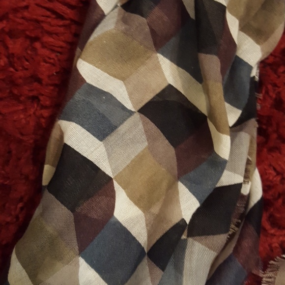 Steve Madden Scarf - Picture 3 of 5