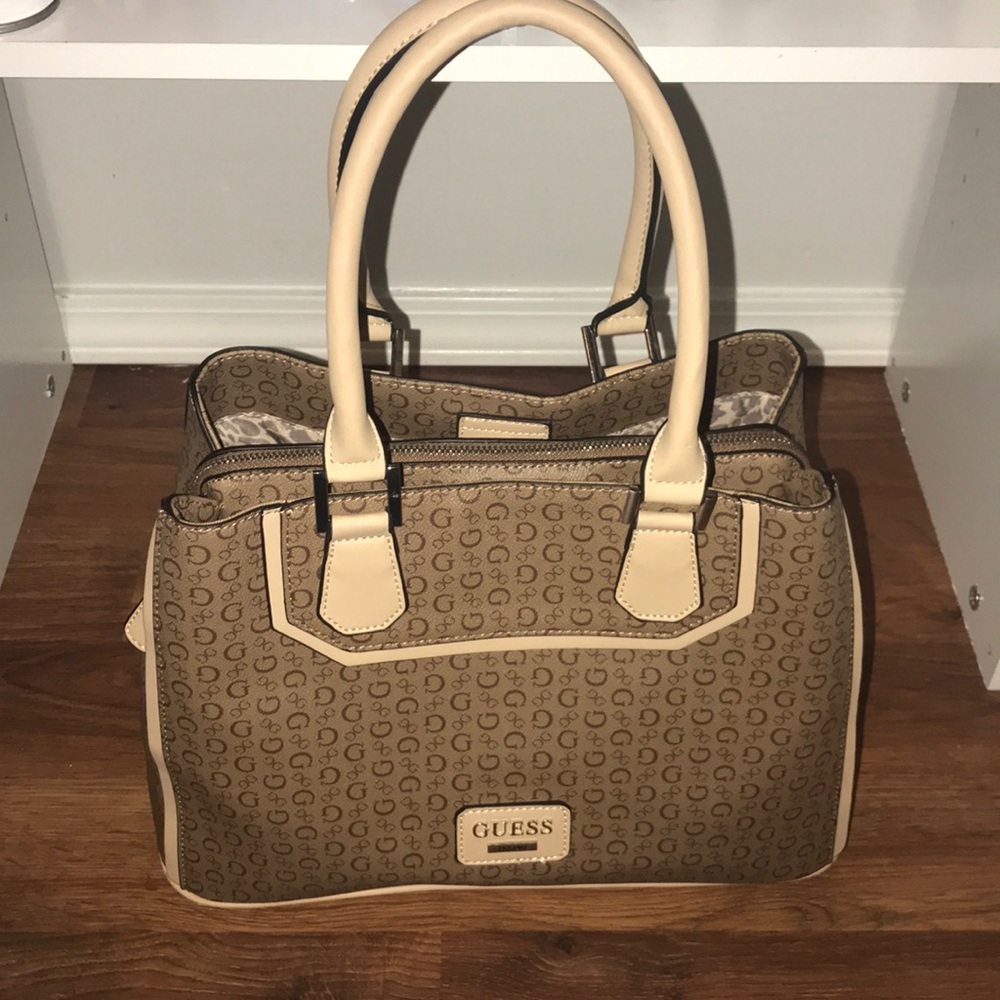 Gorgeous Guess Bag