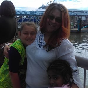 Meet your Posher, Dena