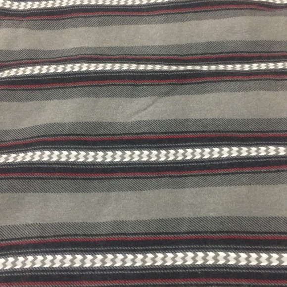 Quicksilver men’s size medium chevron striped top - Picture 3 of 4